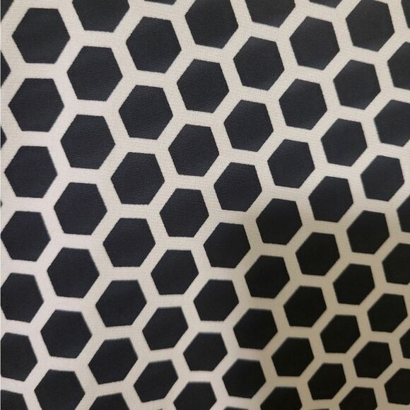 Worthington Woman Black White Geo Shape Drapey Surplice Blouse, Plus Size 2x - Picture 5 of 7